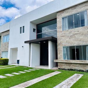Casa En Alquiler Condominio Villa Esmeralda Zona Norte
