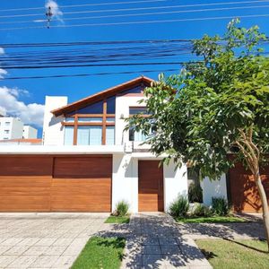 Casa De Lujo En Venta En Zona Este 