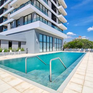 Amplio Local Comercial En Venta, En La Esquina Mas Emblematica Del Centro 