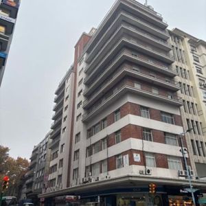 Paraguay Y 18 - 137m2 - Oficina Y/o Vivienda - Muy Buena Construccion