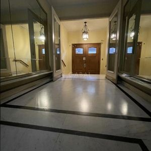 Apartamento  En Centro De  Montevideo.