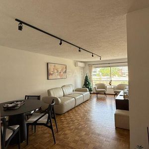 Venta Apartamento 110 M² En Pocitos, 3 Dormitorios, Garage Incluido