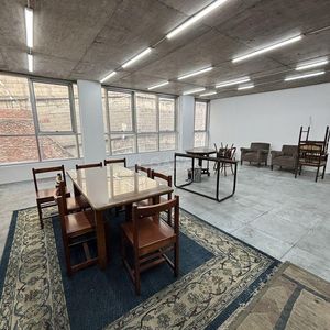 Ciudad Vieja | Oficina / Estudio En Venta Y Alquiler Con Garaje