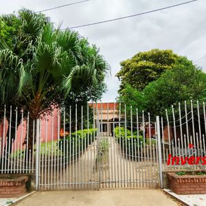 Av. Santos Dumont 5to Y 6to Anillo