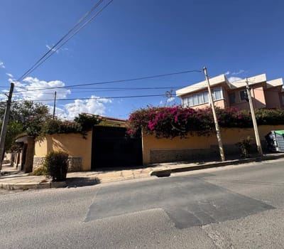 Bonita Casa En Alquiler En Calacoto-costanera De 4d