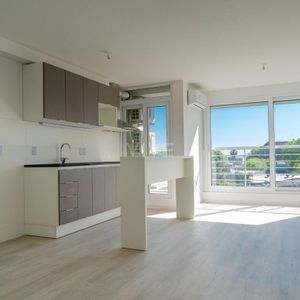 Apartamento Alquiler 2 Dormitorios, Bella Vista. 201.