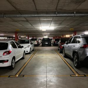 Garage / Cochera Próximo A Wtc Y Montevideo Shopping