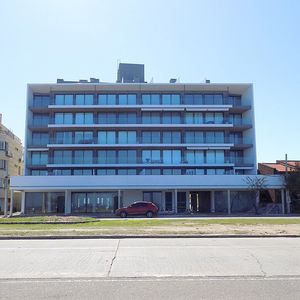 Apartamento Beaulieu Maldonado Edificio Sunset 202 Ap502411  1 Dormitorios 1 Baños