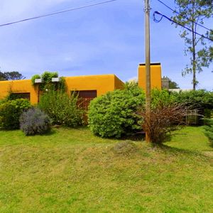 Casa Los Angeles Maldonado Como Vos Ca100582  2 Dormitorios 1 Baños