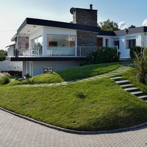 Casa Proa Al Mar Maldonado Isla Verde Ca101997  5 Dormitorios 3 Baños