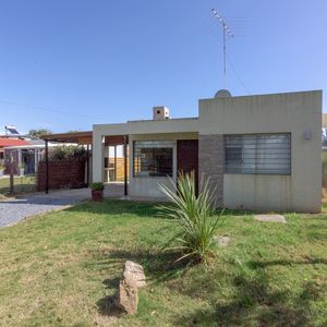 Casa Playa Grande Maldonado Los Bonilla Ca102326  2 Dormitorios 1 Baños
