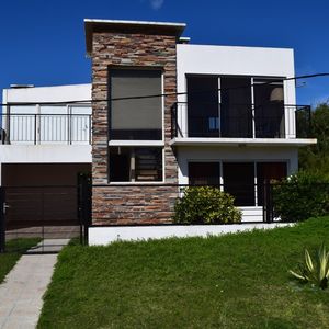 Casa Punta Colorada Maldonado La Bahia Ca200800  2 Dormitorios 2 Baños