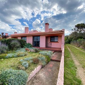 Casa Punta Colorada Maldonado Rubi Ca201547  2 Dormitorios 1 Baños