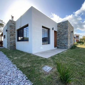 Casa Punta Negra Maldonado Viento De Mar Ca201568  2 Dormitorios 1 Baños