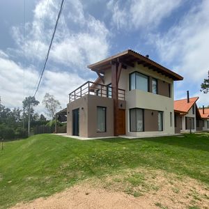 Casa Punta Colorada Maldonado Domus Ca500940  3 Dormitorios 2 Baños