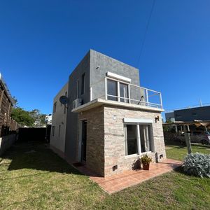 Casa Punta Colorada Maldonado Jaspe Ca501993  2 Dormitorios 2 Baños