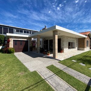 Casa Centro Maldonado Belna Ca502016  3 Dormitorios 2 Baños