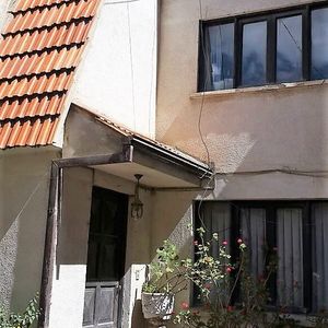 Casa En Zona Comercial, Para Vivienda, Almacen, Locales Comerciales U Hotel. 