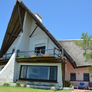 Casa Sobre El Mar
