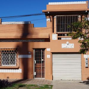 Bajo De Precio Para Familia Grande !! 2 Casas En Un Padrón Con Garaje En Belvedere