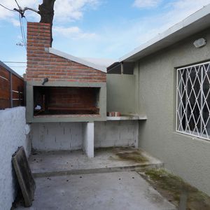 Casa En Alquiler C/ Cochera En Peñarol