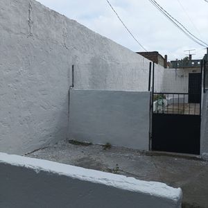 Apartamento Planta Baja "con Renta" En Maroñas ( Renta Anual U$s 6.450 )