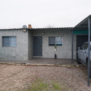 Casa 4 Dormitorios 2 Baños Cochera Y Lugar Para Varios Autos En Conciliación