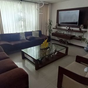 En Venta Hermosa Y Amplia Casa Minimalista En Zona Norte Entre 2do Y 3er Anillo