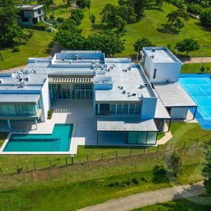 Casa De Lujo En Venta Urubó Golf 2 