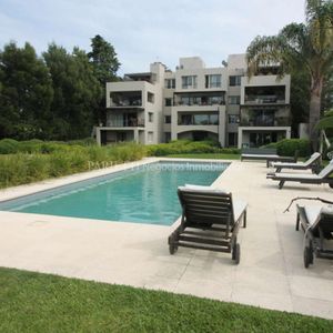 Venta Apartamento Lago Arrendado