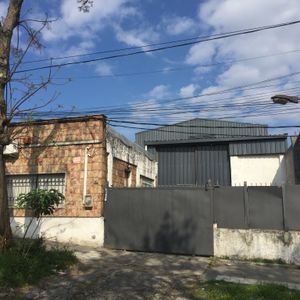 Alquiler Excelente Local -galpón Comercial-industrial En El Buceo/unión