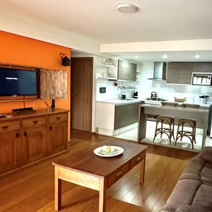 Divino Apartamento Equipado Con Patio