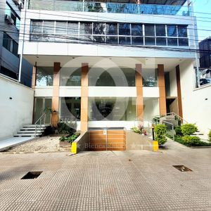 Local Comercial En Alquiler En Av. Ballivián