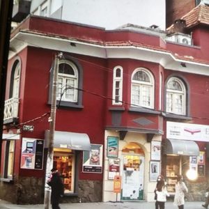 Gran Local Esquina En Alquiler Sobre 21 De Setiembre