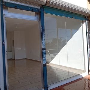 Alquiler Local Comercial Sobre Av Giannattasio Solymar Sur