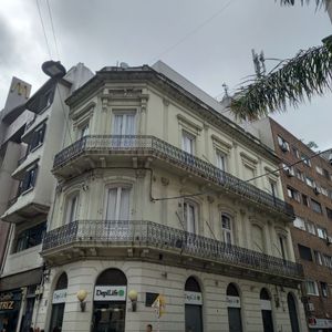 Apto Totalmente Amueblado A Pasos De Sarandi