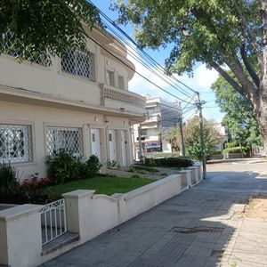 Alquiler De Casa Planta Alta En Parque Batlle
