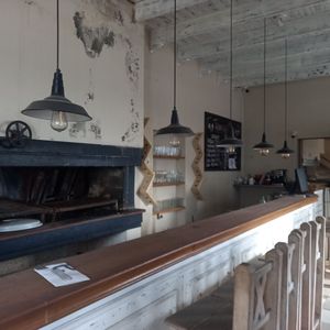 Local Para Gastronomía En El Mercado Del Puerto