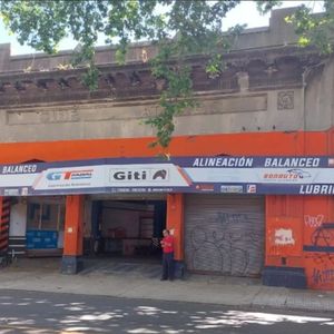 Alquiler De Local Multipropósito, 941m2 Edificados.+
