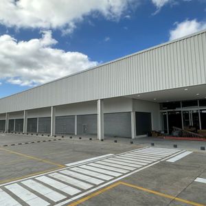 Alquiler Local Comercial Sobre Importante Ruta En Barros Blancos