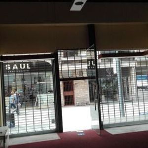 Excelente Local De 100 M2 Sobre Peatonal Sarandi