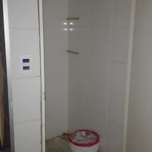 Excelente Local  De 155 M2  Sobre Peatonal Sarandi