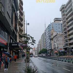Local Alquiler 18 De Julio Y Vázquez 100mc