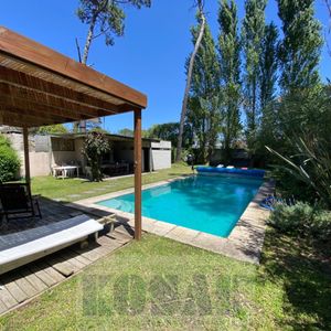 Kosak Venta Casa  Minimalista Lugano 3 / 4 Dorm Piscina, Barbacoa Punta Del Este