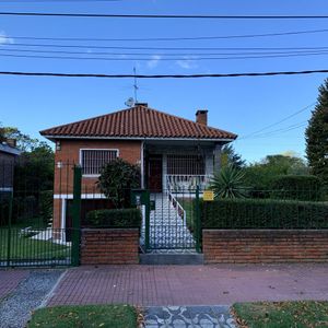 Venta De Chalet En Carrasco, Orleans Y Tajes.-