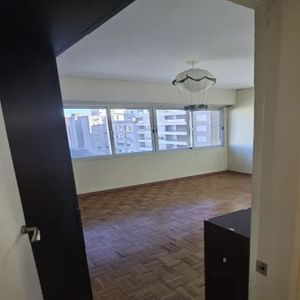 En Venta Apartamento De Dos Dormitorios Ubicado En Pocitos.