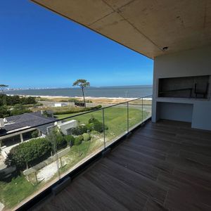 Venta Apartamento 3 Dormitorios En Mansa Bay – Primera Línea Al Mar, Totalmene Equipado Gran Terraza