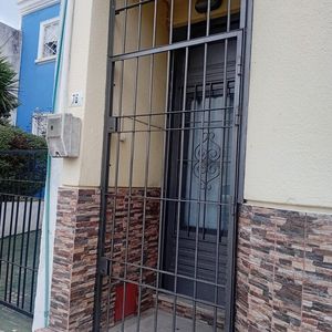 Venta De Casa De 5 Dormitorios Y 2 Baños En Paso Molino, Montevideo