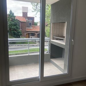 Apartamento De 2 Dormitorios Y Garage Optativo En Malvín A Estrenar