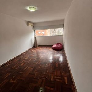Venta Apartamento 3 Dormitorios Con Cochera En La Blanqueada